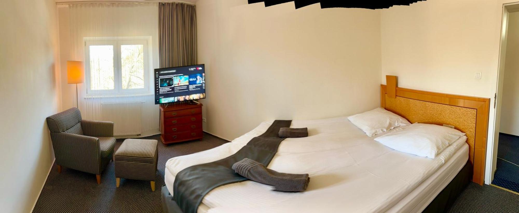Slupski Premium: Spacious Two-bedroom With Smart Entertainment Apartment Slupsk