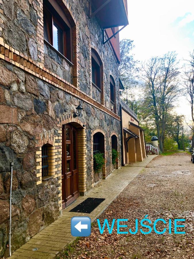 Slupski Premium: Spacious Two-bedroom With Smart Entertainment Apartment Slupsk